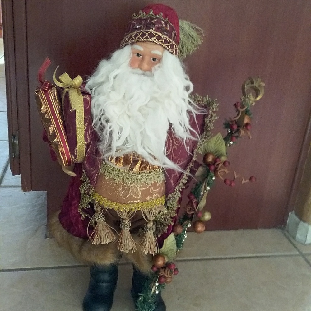 Santa statue